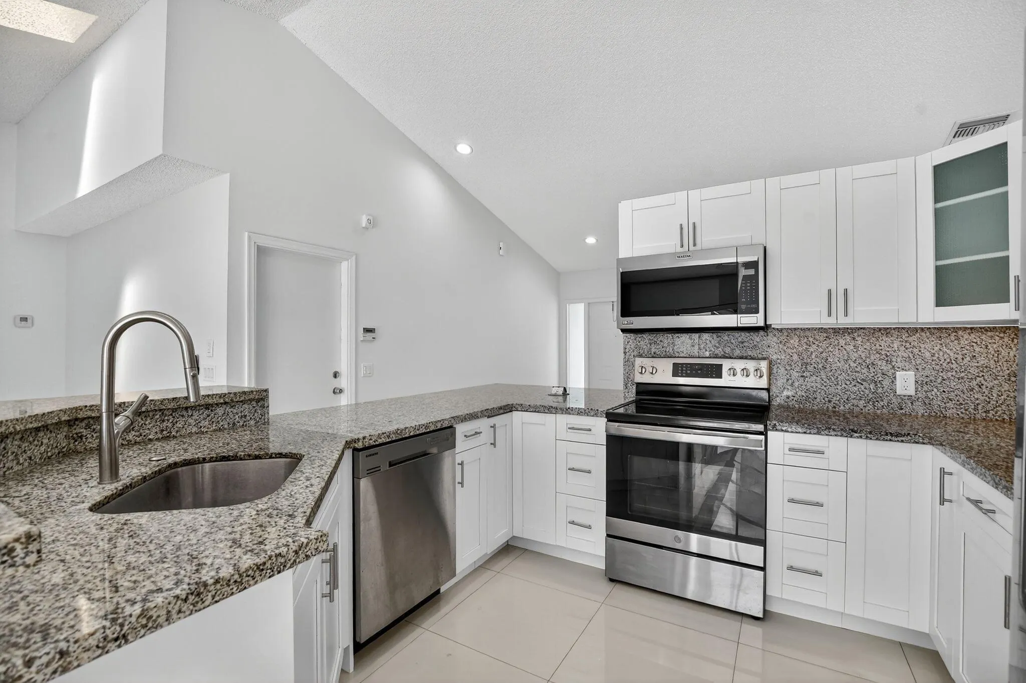 488 NW 13th Street