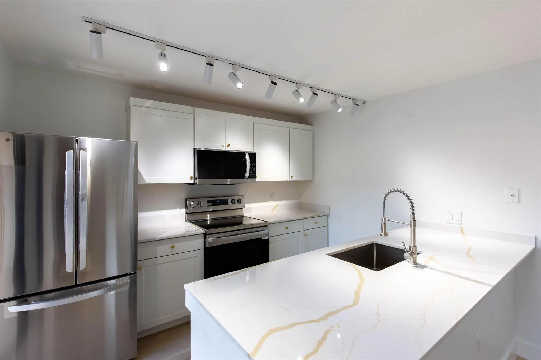 855 Blue Ridge Circle, #855