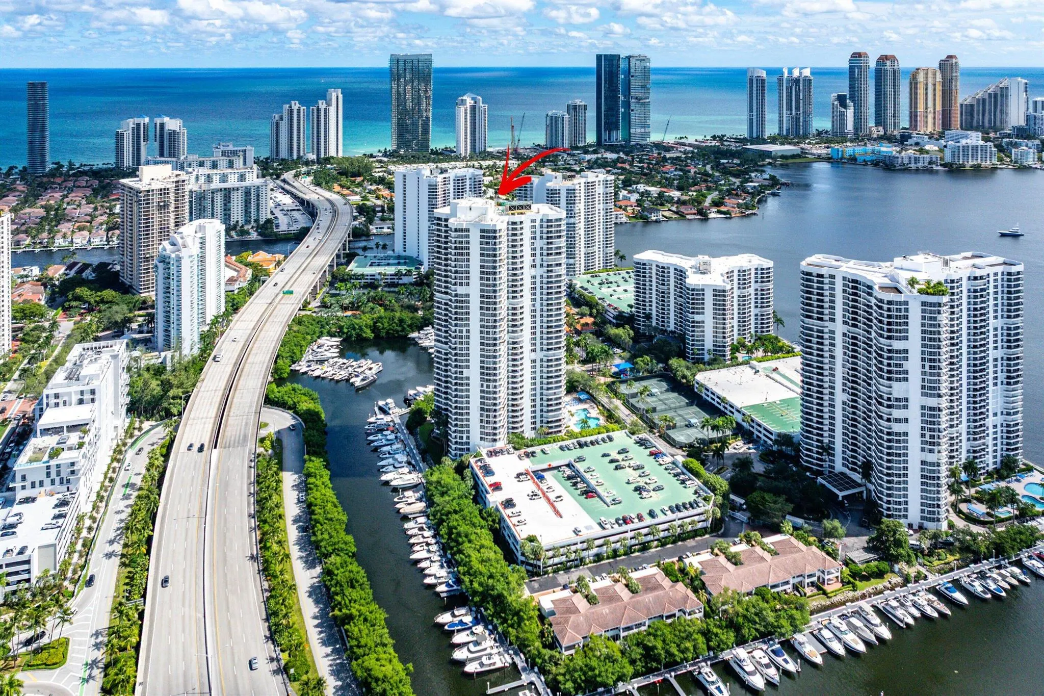 3500 Mystic Pointe Drive, #Ph4