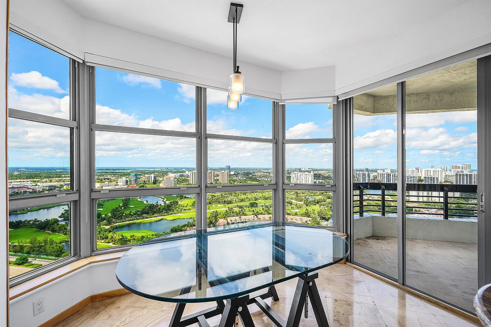 3500 Mystic Pointe Drive, #Ph4