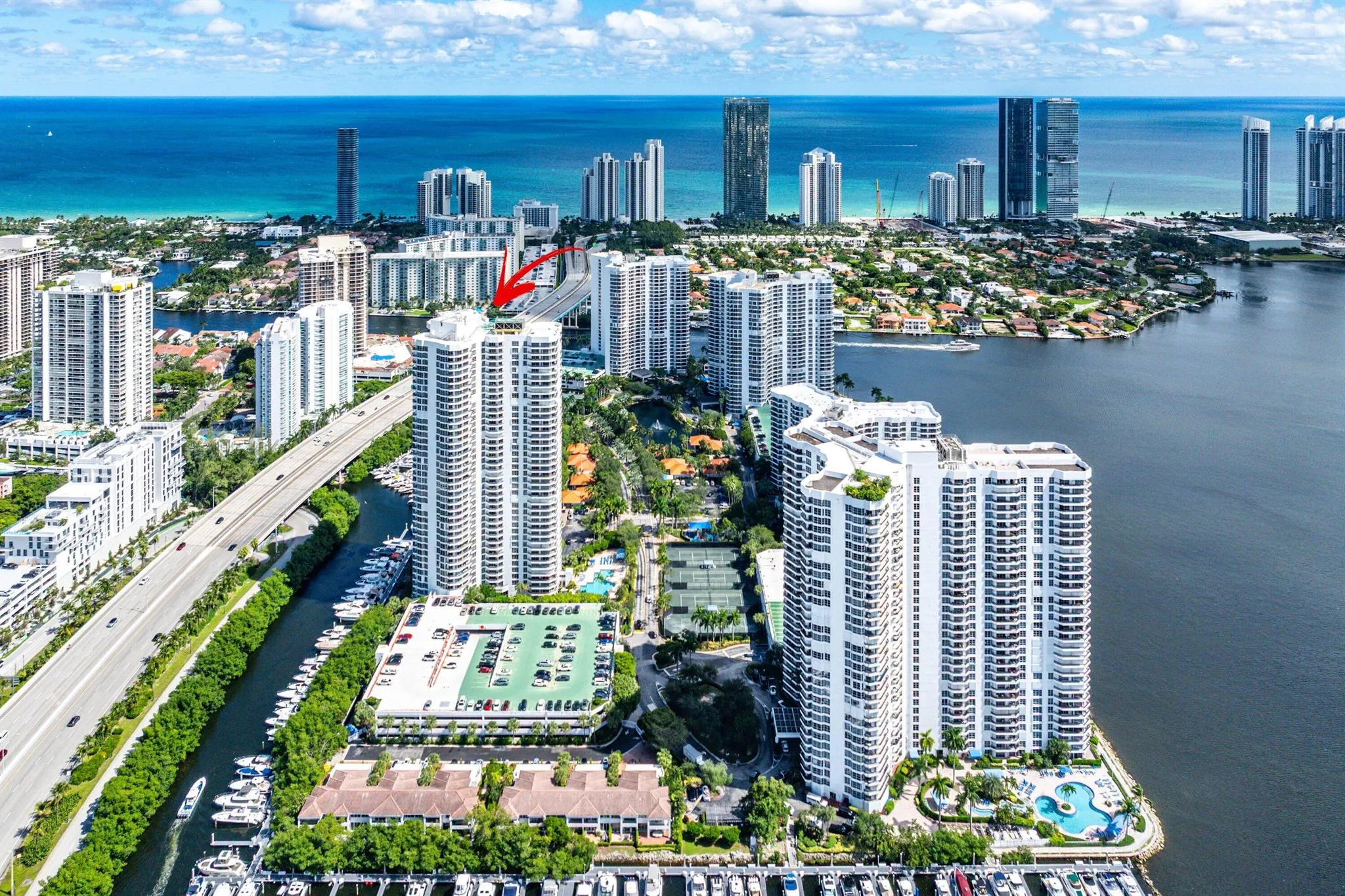 3500 Mystic Pointe Drive, #Ph4