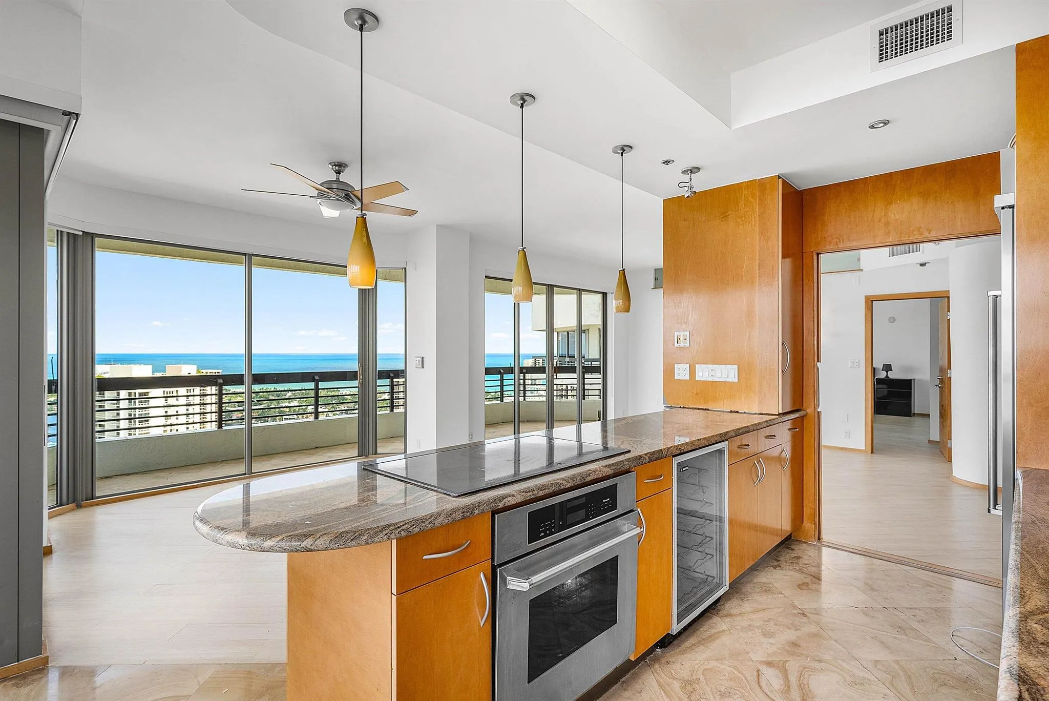 3500 Mystic Pointe Drive, #Ph4
