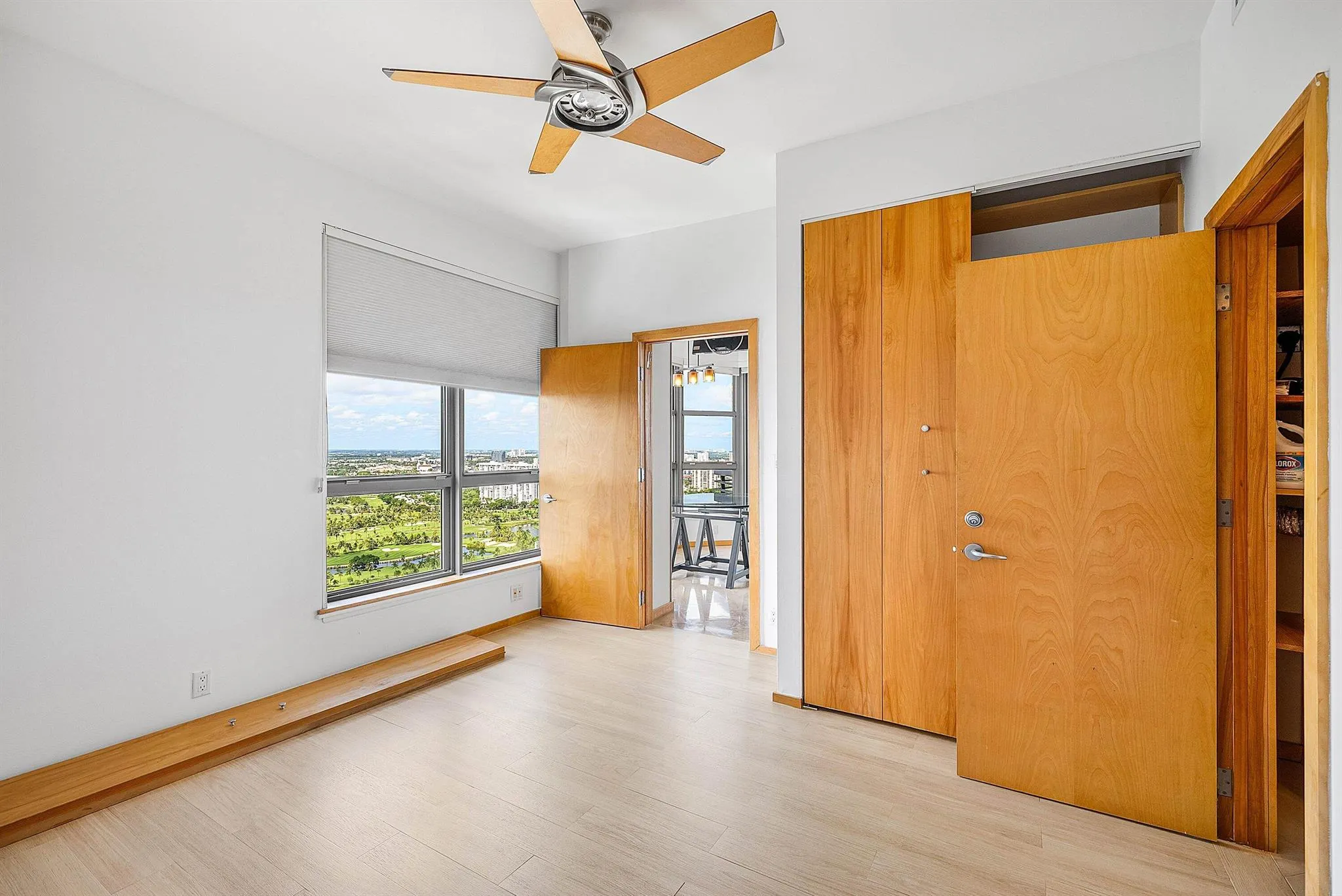 3500 Mystic Pointe Drive, #Ph4