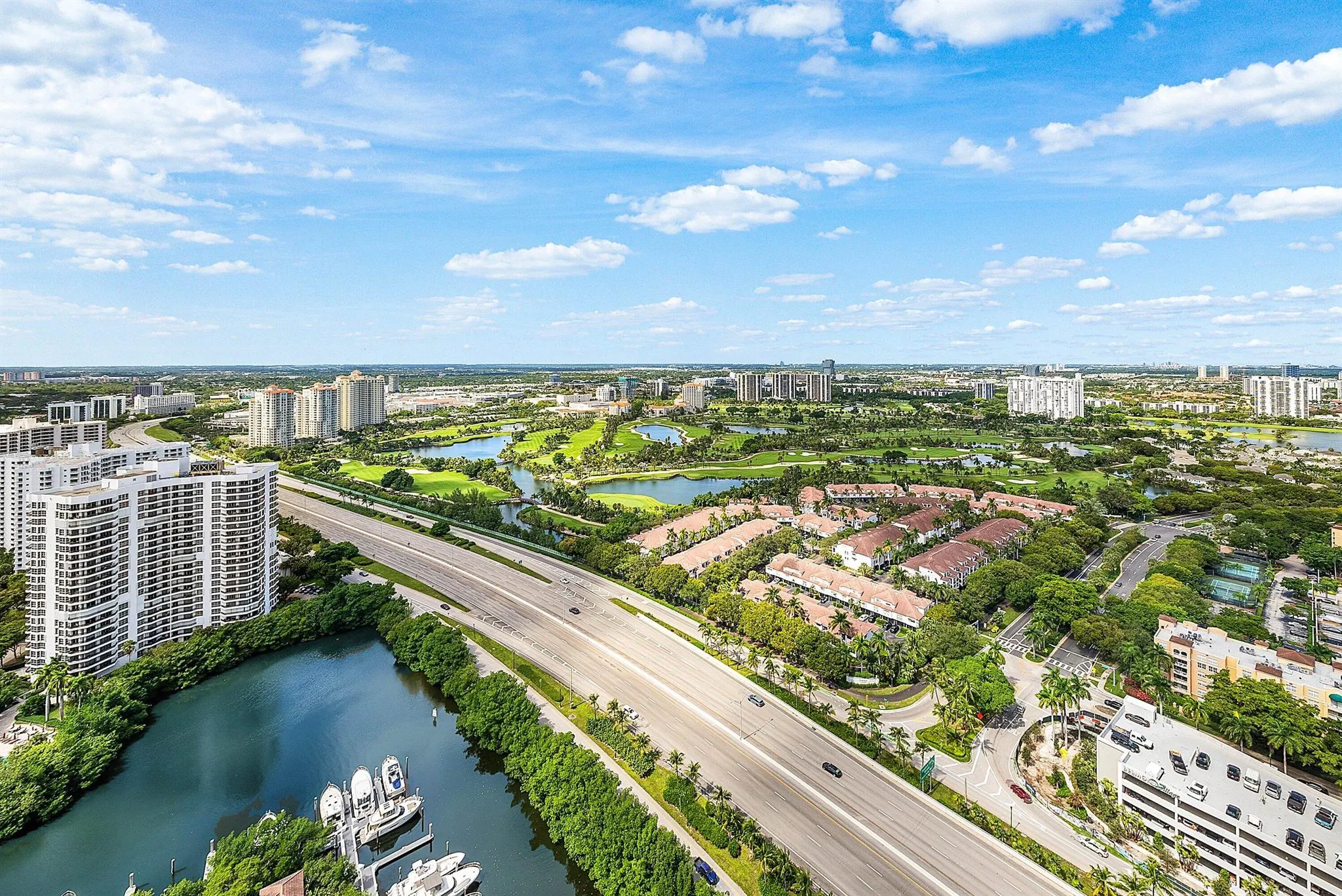 3500 Mystic Pointe Drive, #Ph4