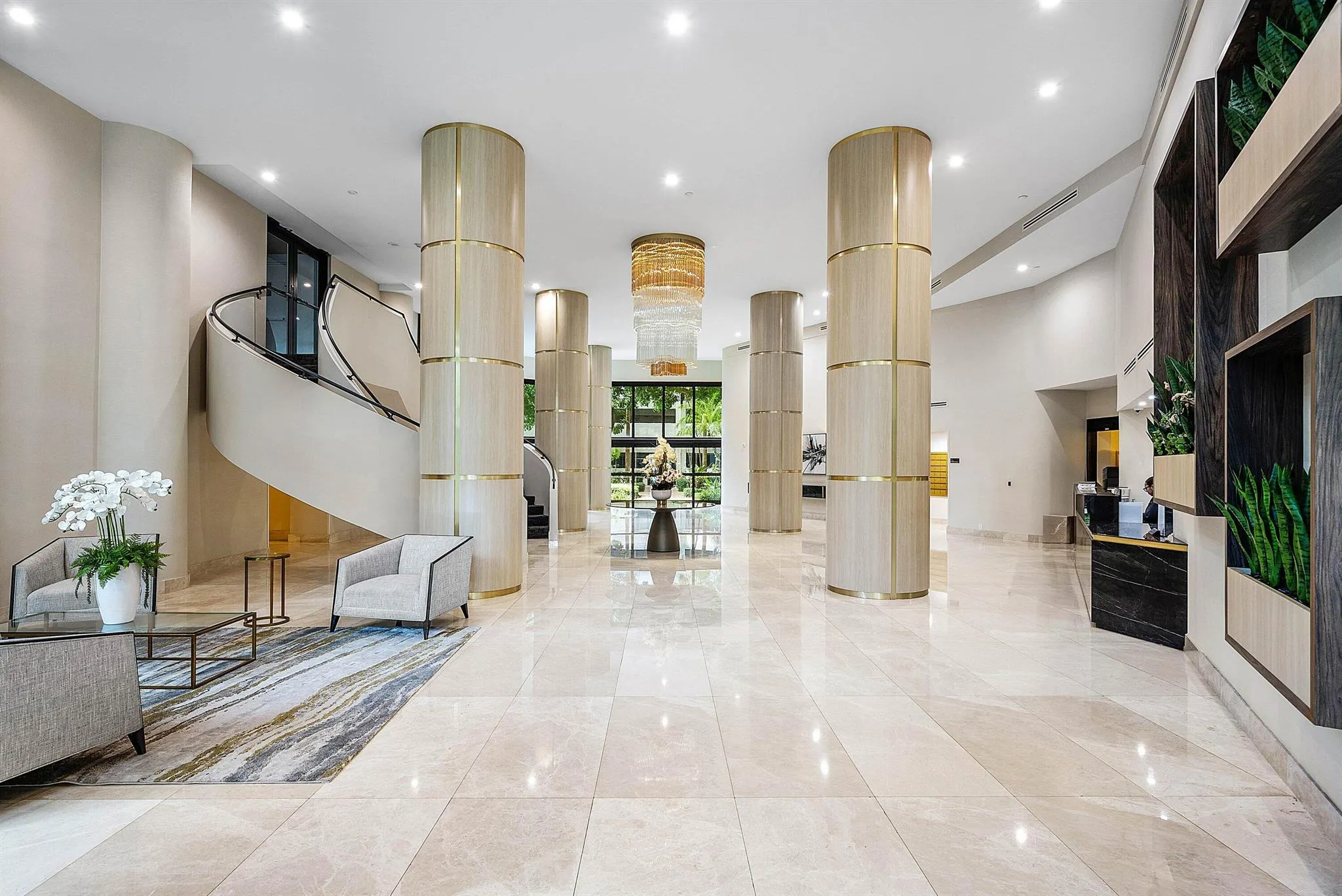 3500 Mystic Pointe Drive, #Ph4