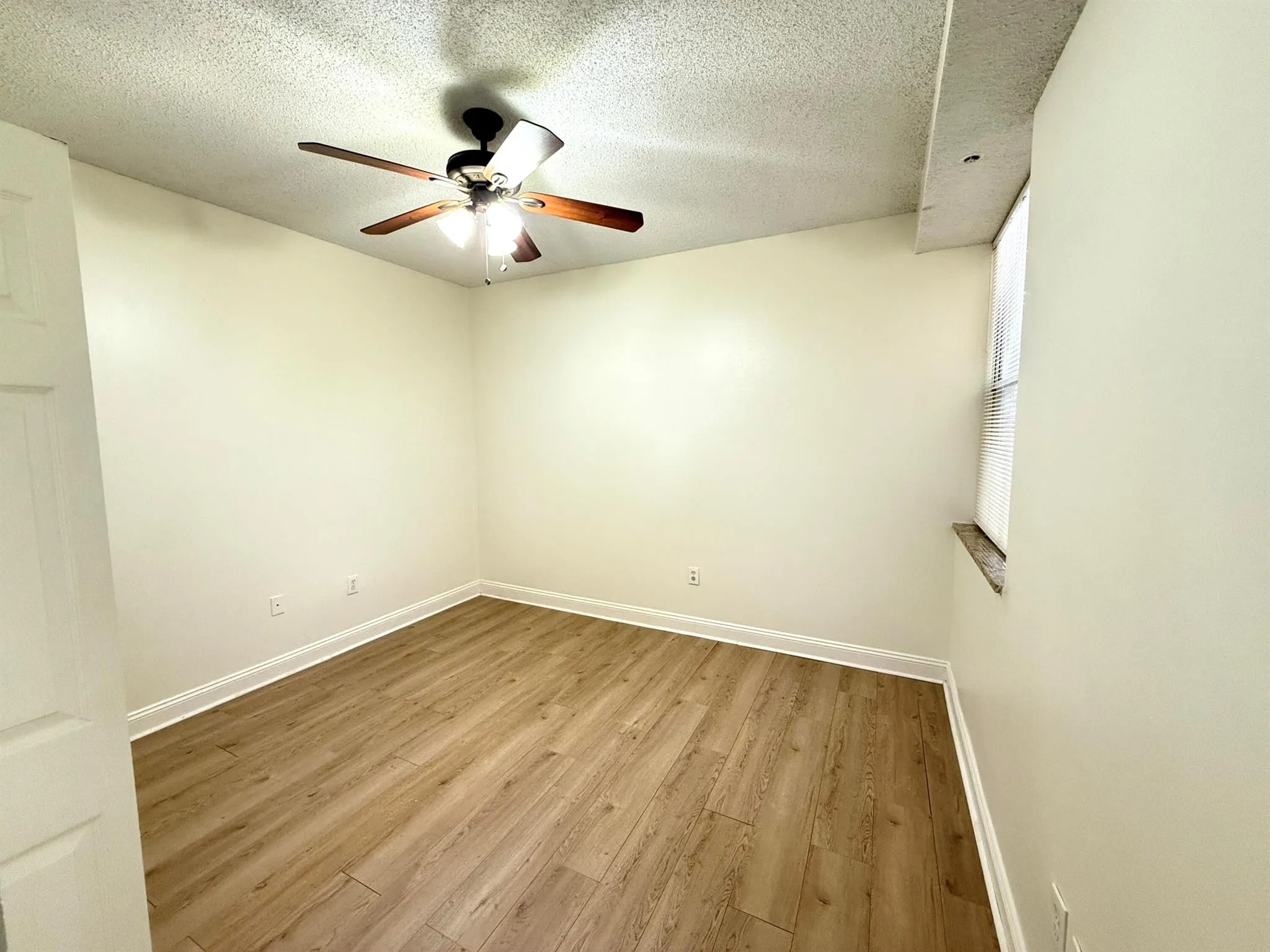 2040 Greenview Shores Boulevard, #204