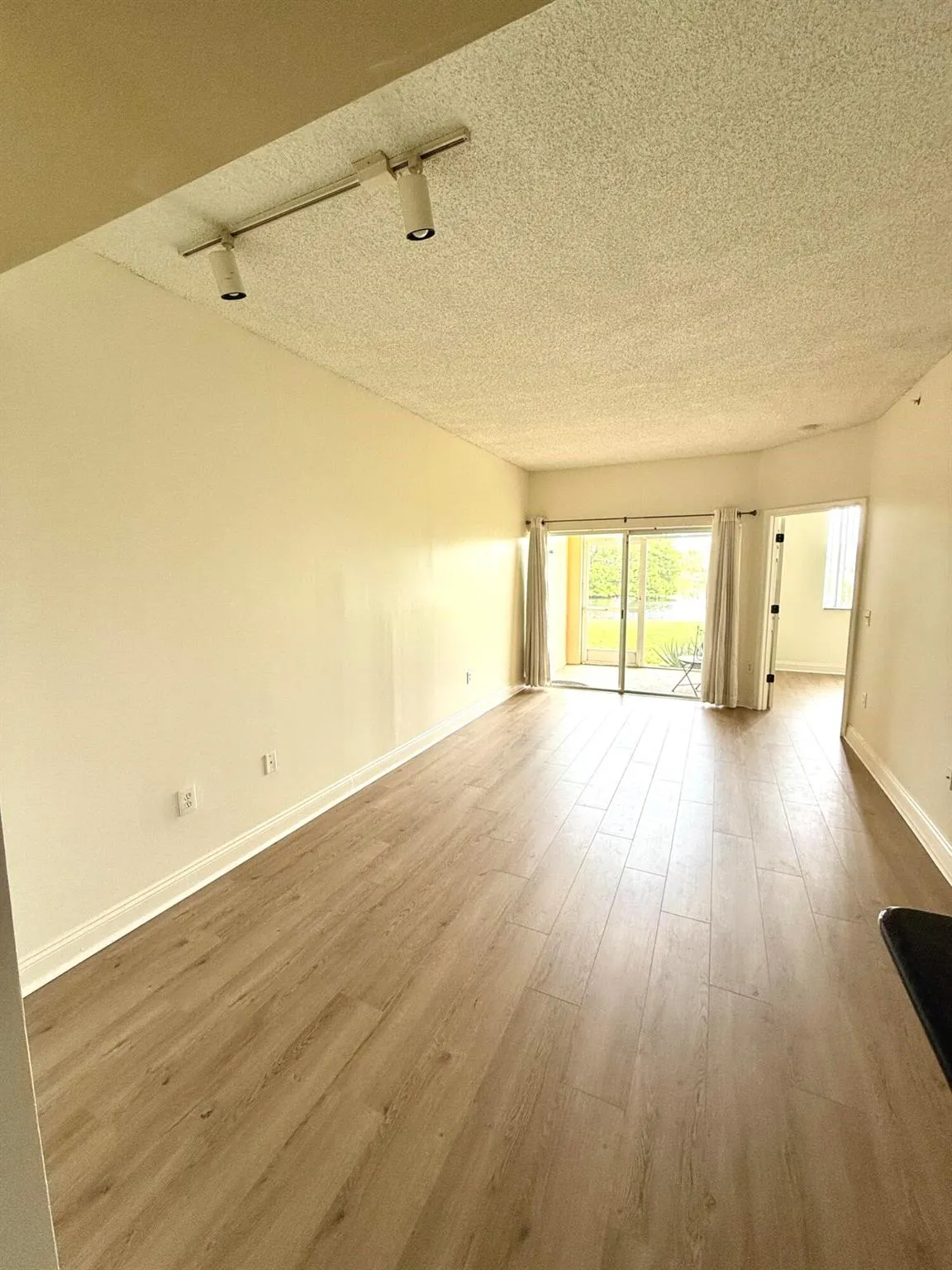 2040 Greenview Shores Boulevard, #204
