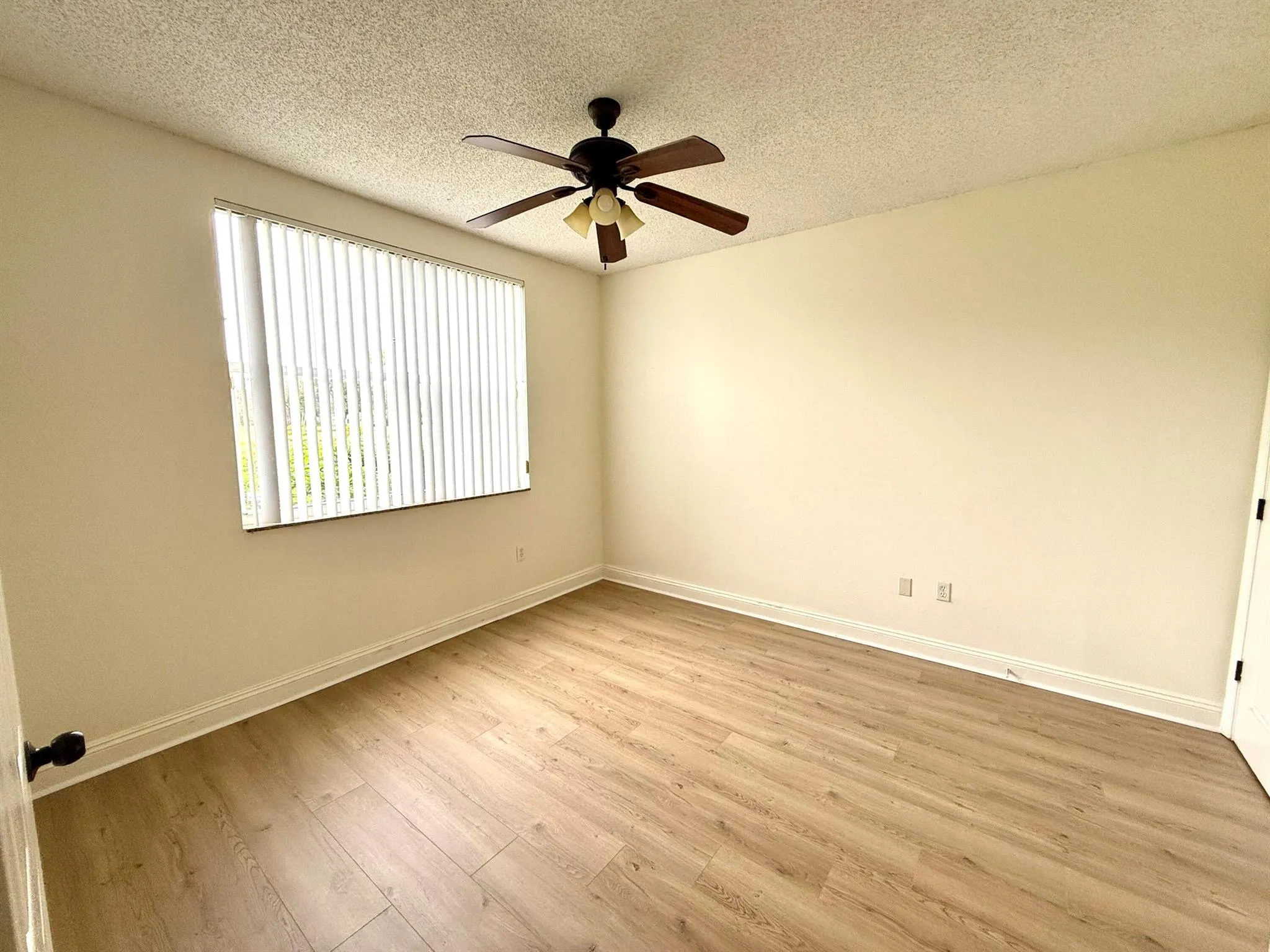 2040 Greenview Shores Boulevard, #204