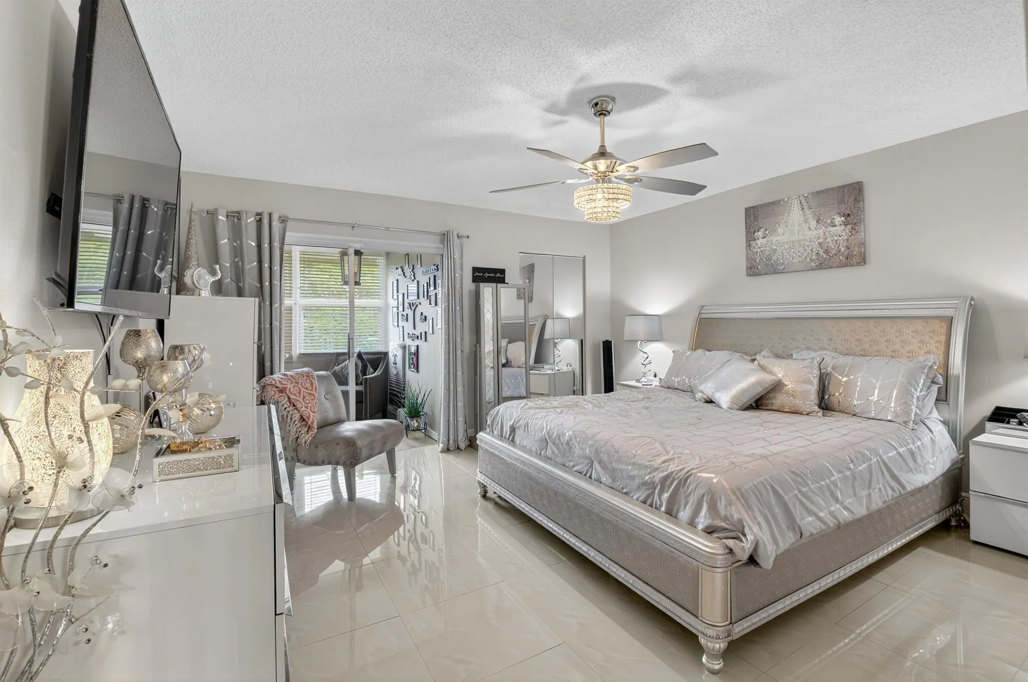 6525 S Oriole Boulevard, #2060