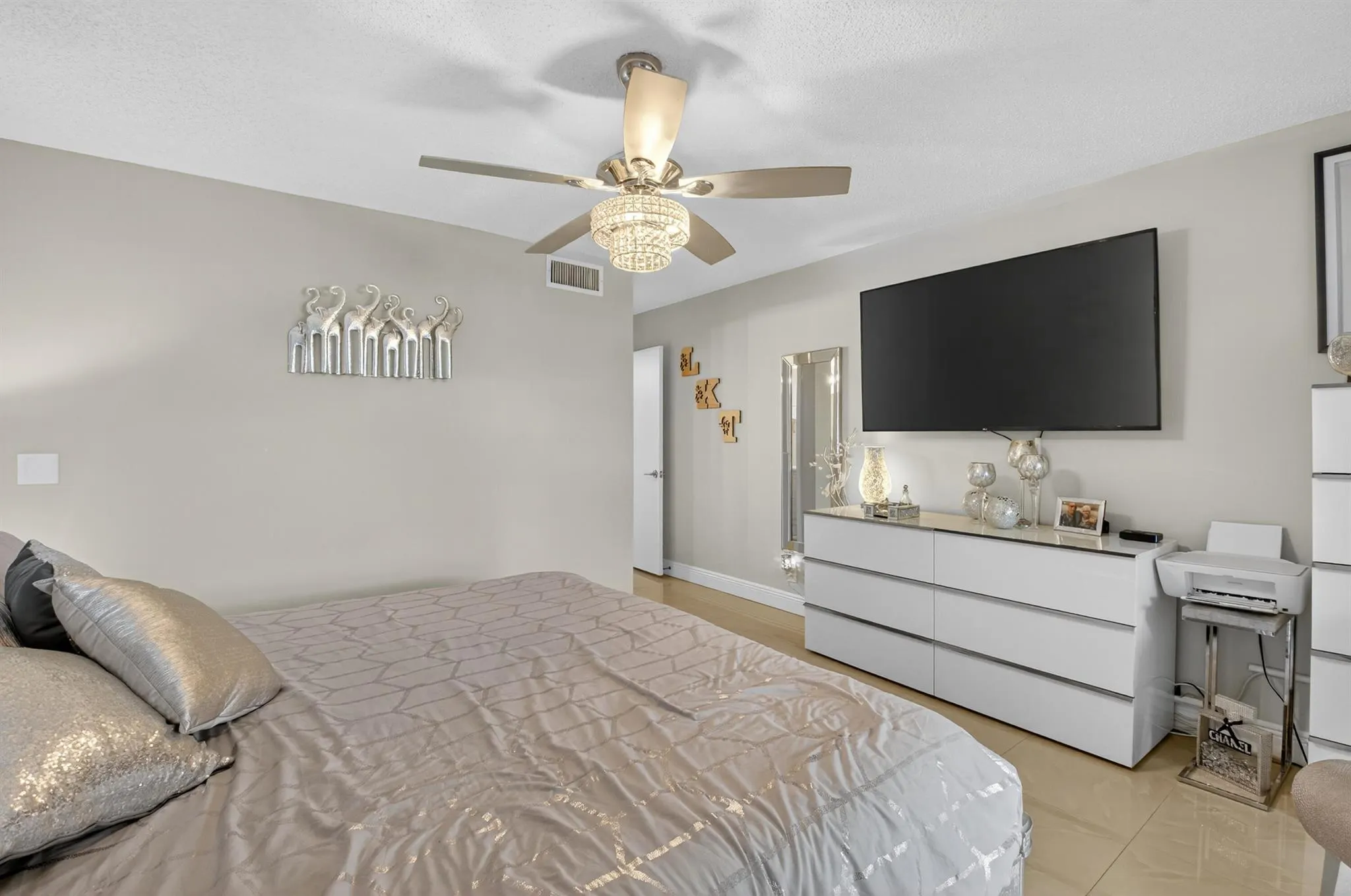 6525 S Oriole Boulevard, #2060