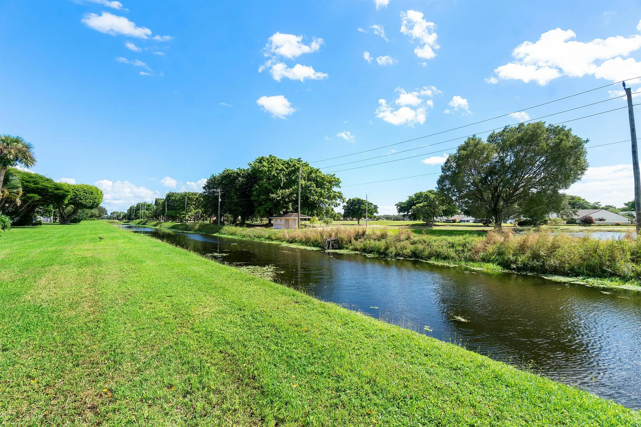 5533 Fairway Park Drive, #204
