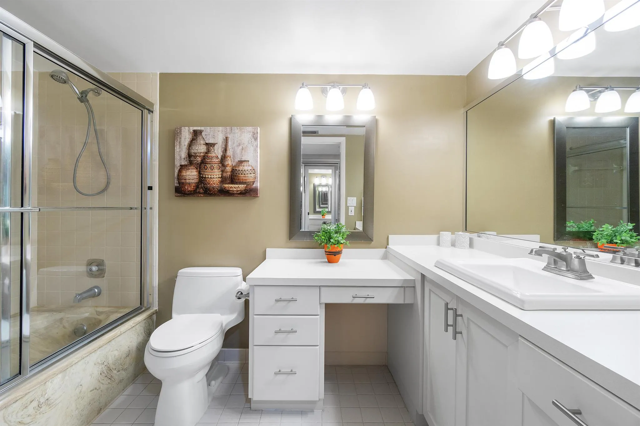 5533 Fairway Park Drive, #204