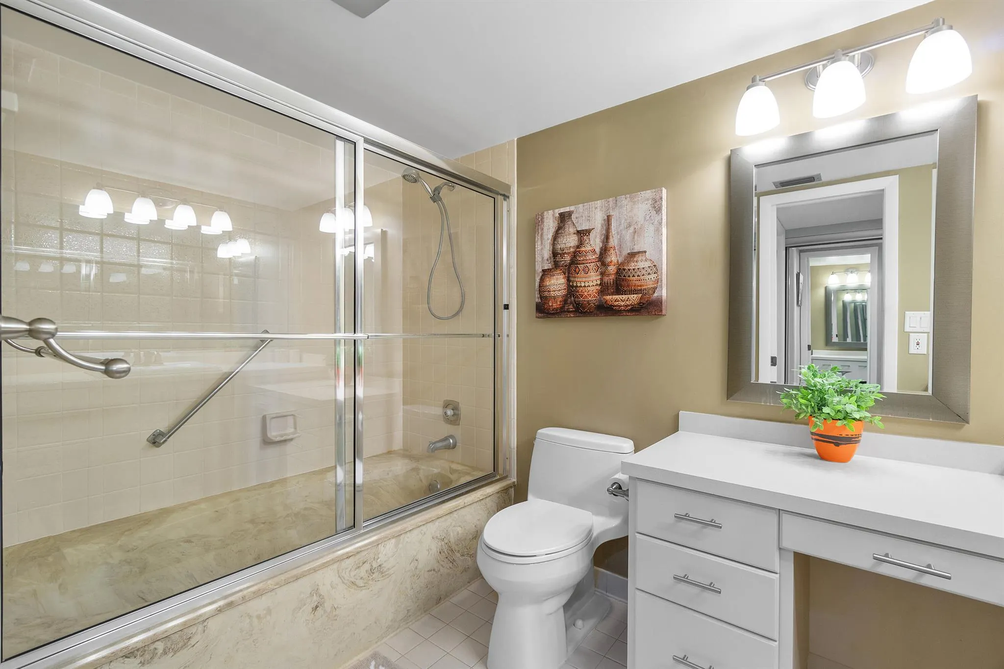 5533 Fairway Park Drive, #204