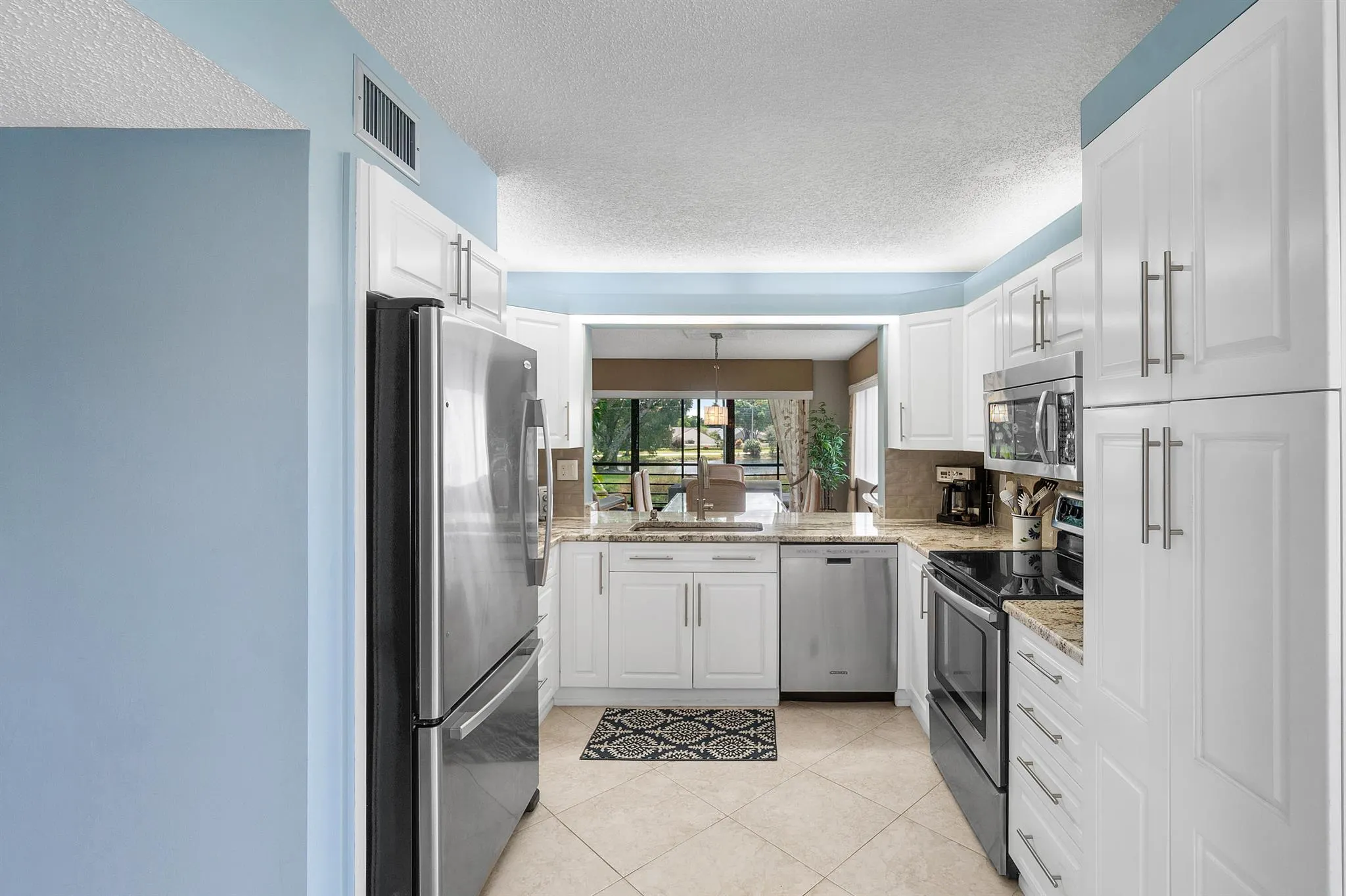 5533 Fairway Park Drive, #204