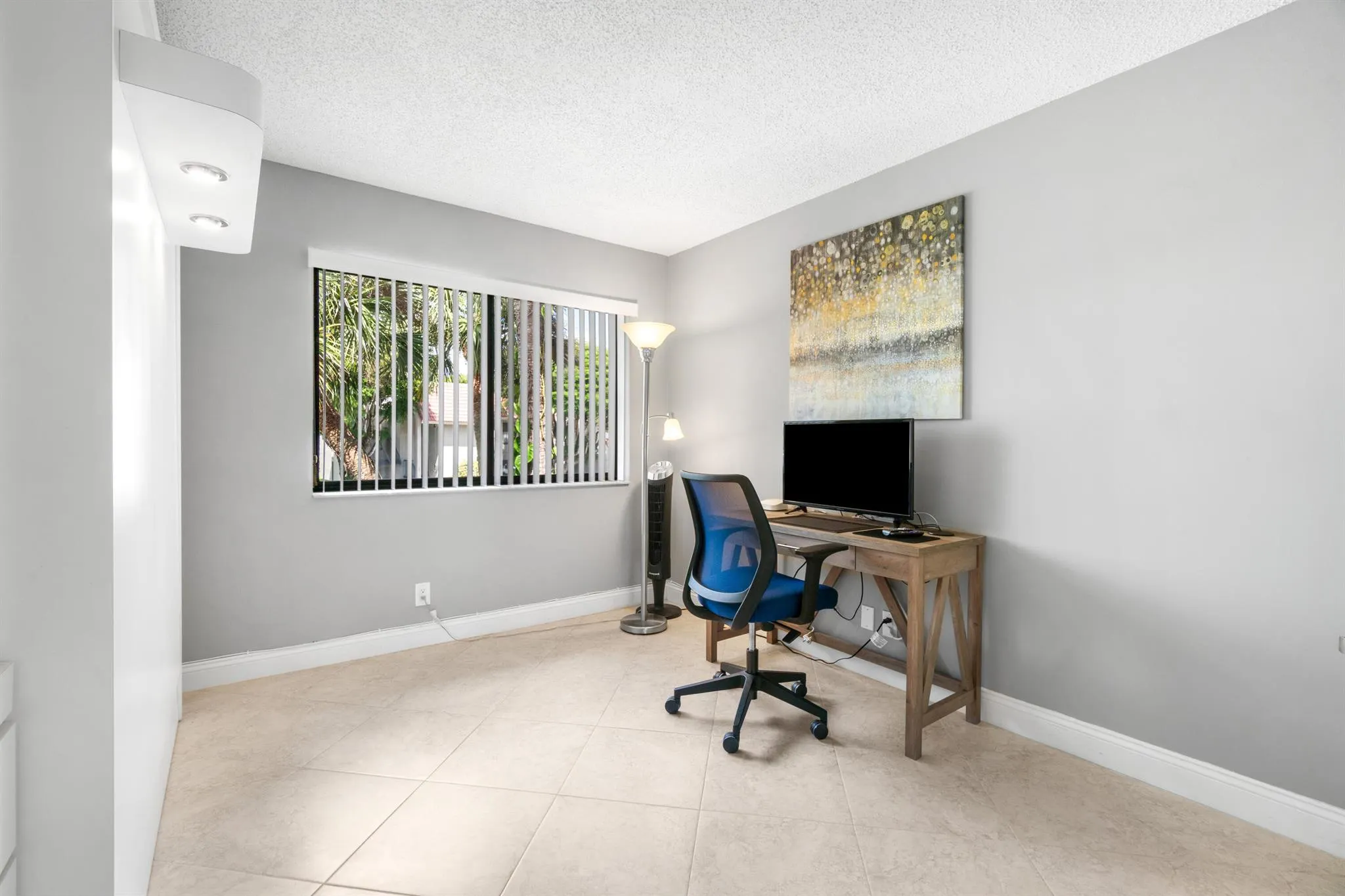 5533 Fairway Park Drive, #204