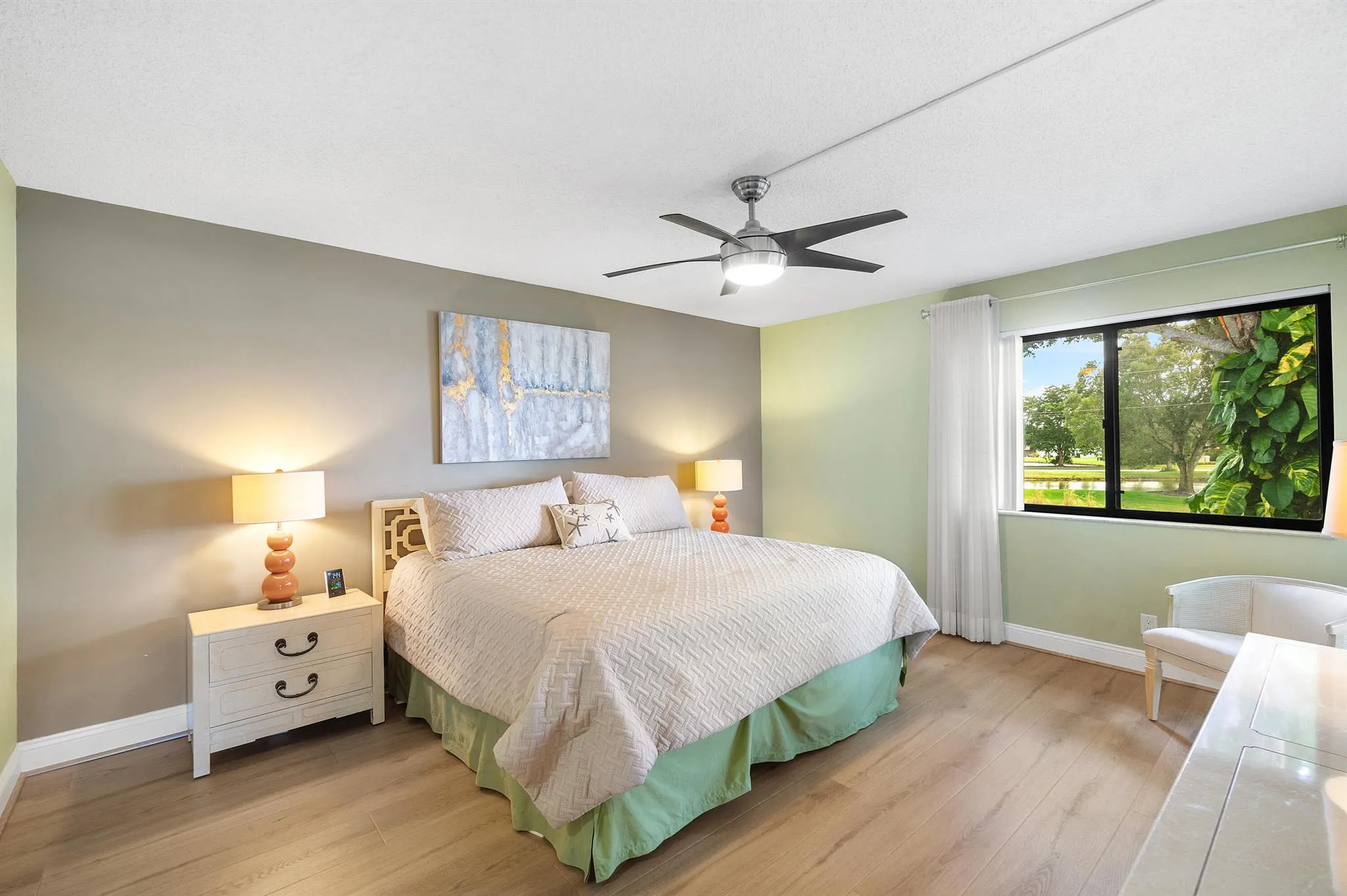 5533 Fairway Park Drive, #204