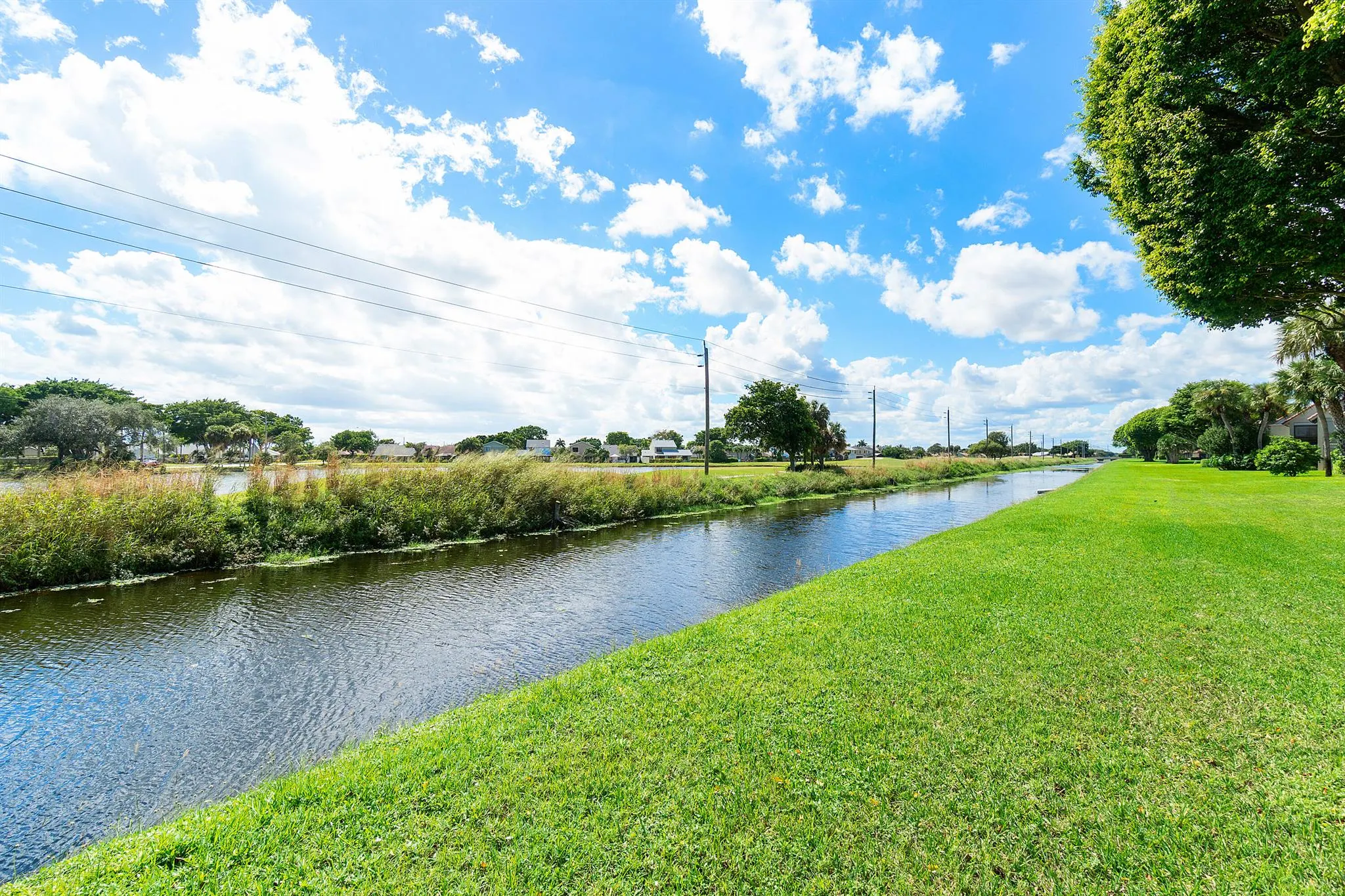5533 Fairway Park Drive, #204