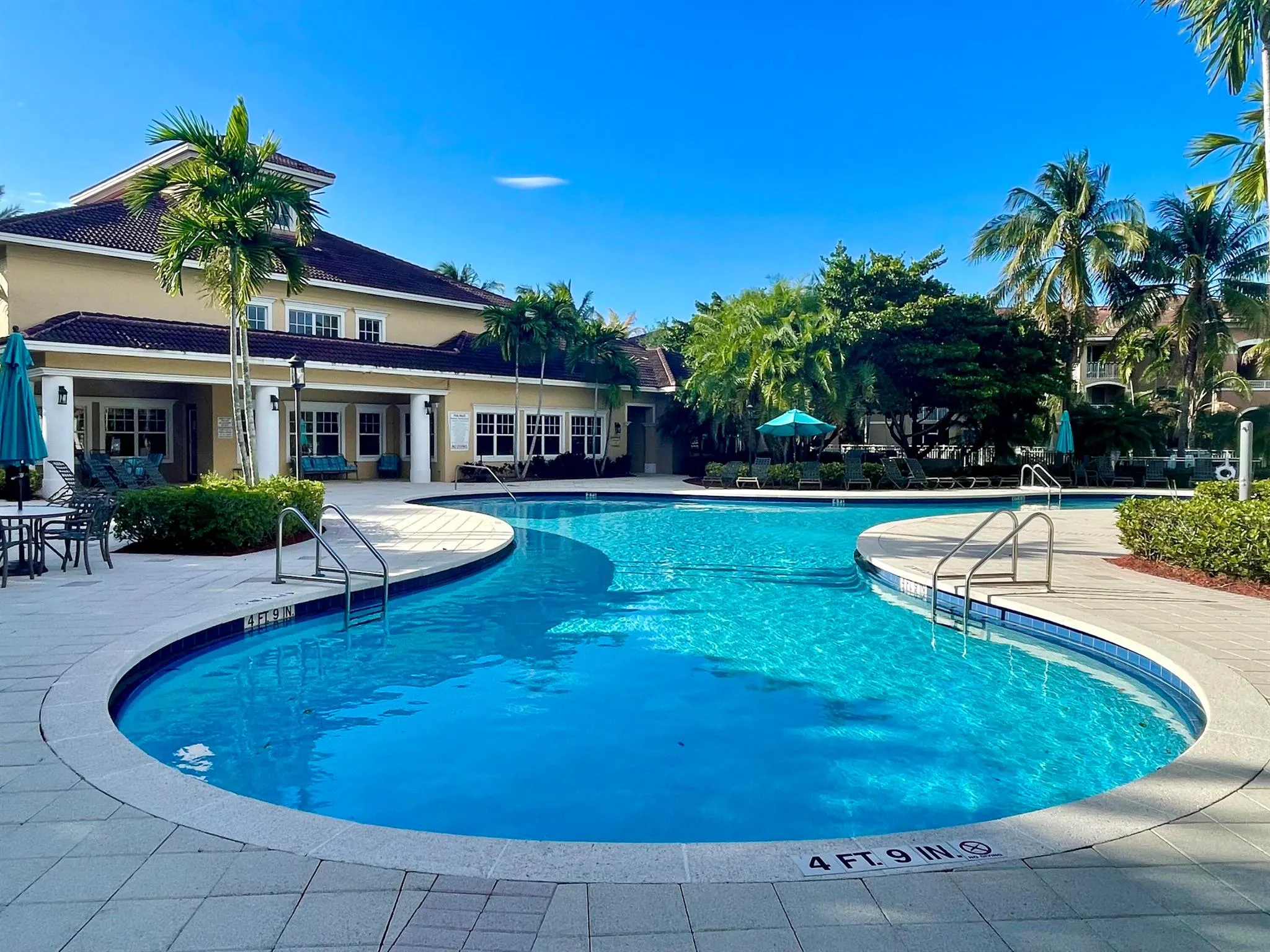 6533 Emerald Dunes Drive, #107