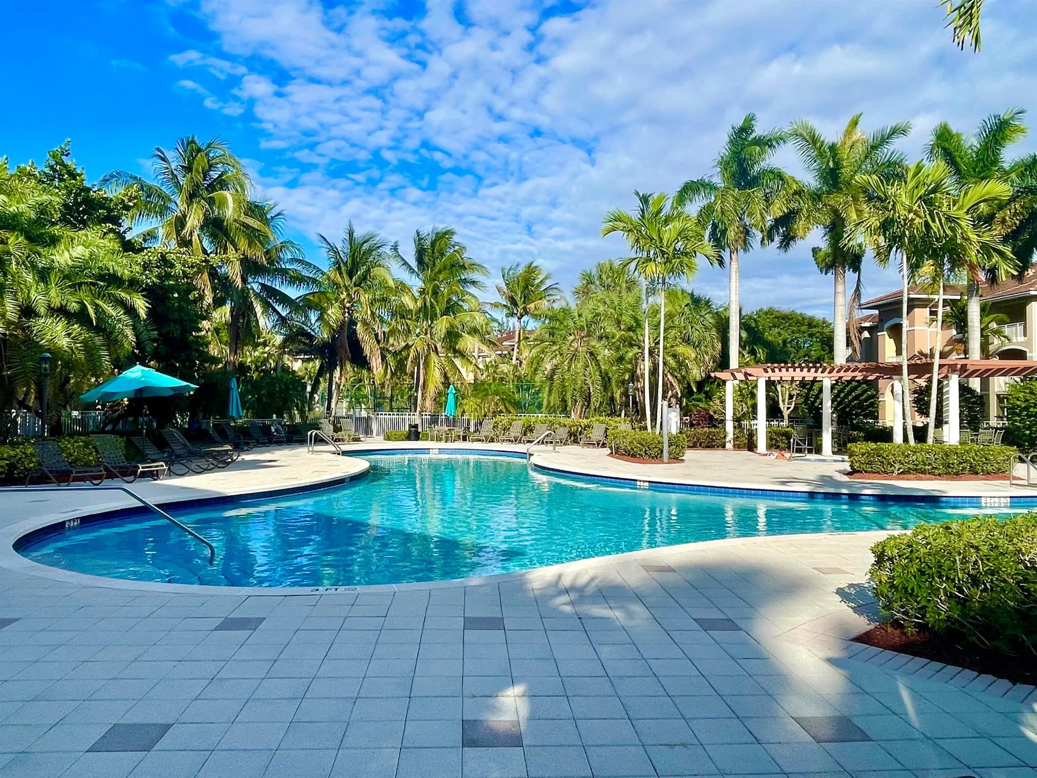 6533 Emerald Dunes Drive, #107