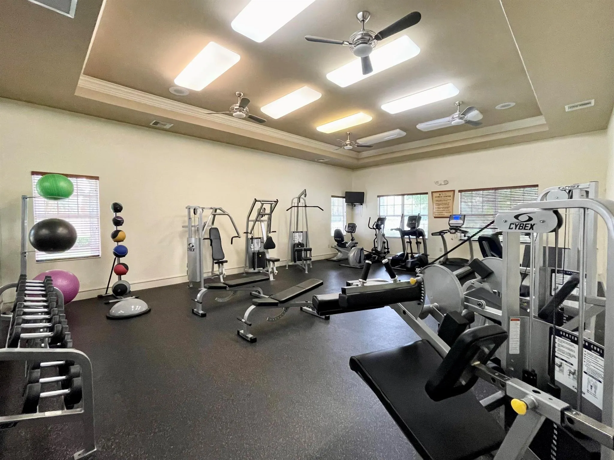6533 Emerald Dunes Drive, #107