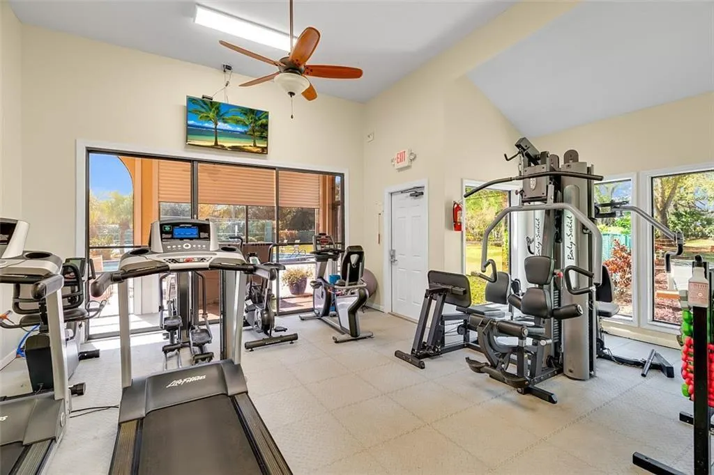 5720 Pelican Pointe Drive, #3