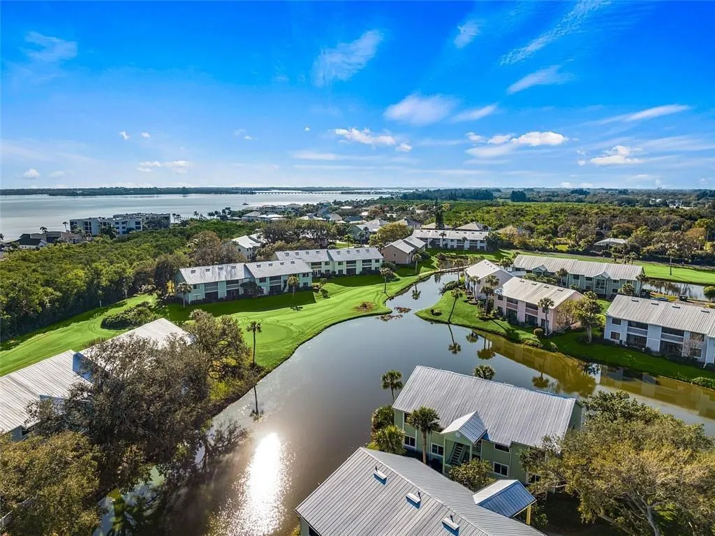 5720 Pelican Pointe Drive, #3
