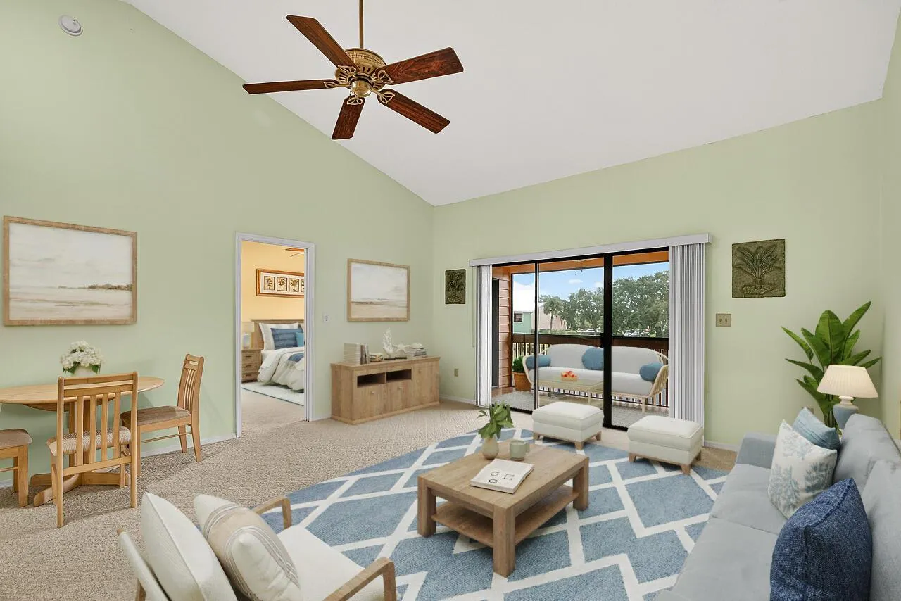 5720 Pelican Pointe Drive, #3