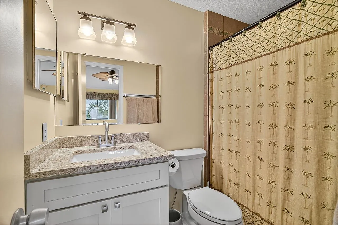 5720 Pelican Pointe Drive, #3