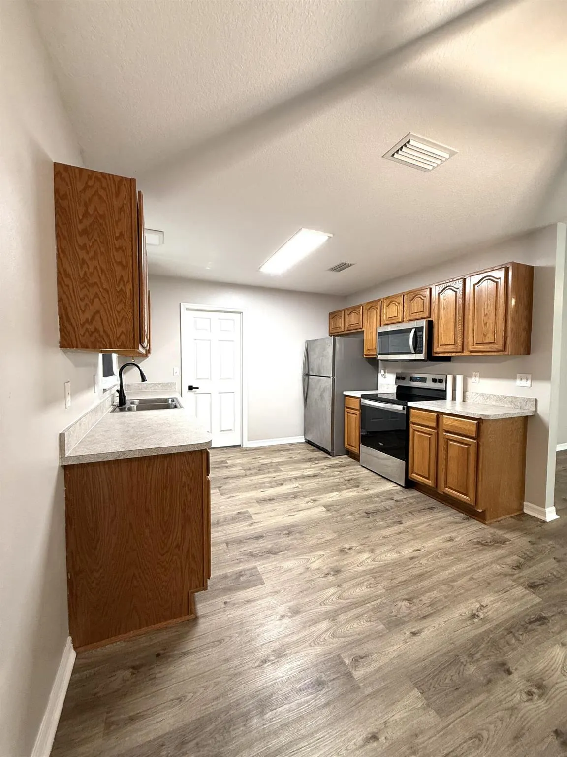 653 SE 13th Avenue