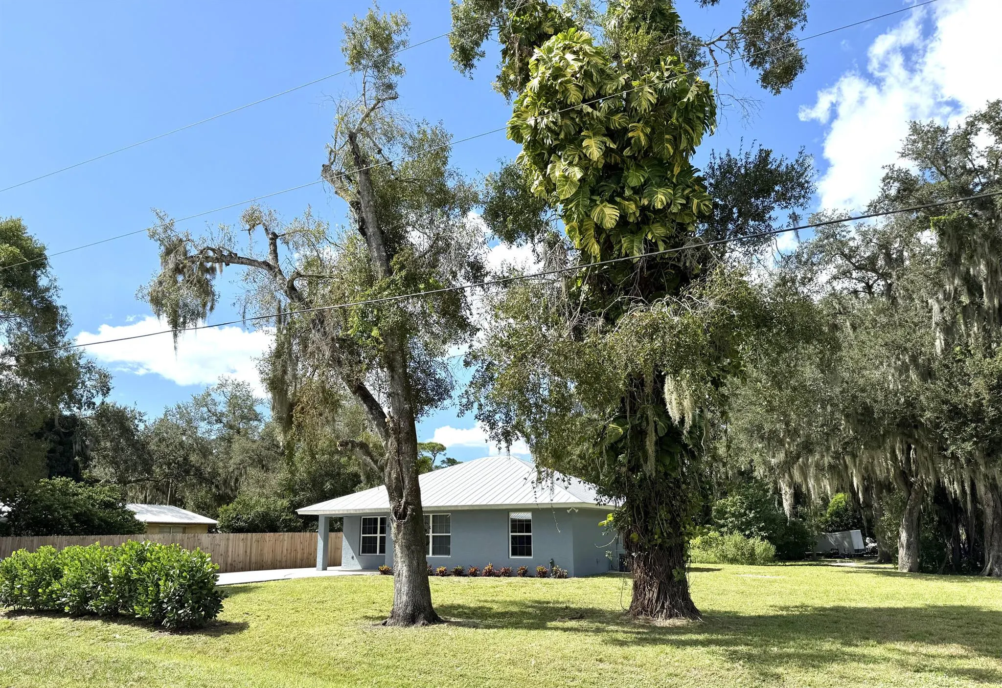 653 SE 13th Avenue