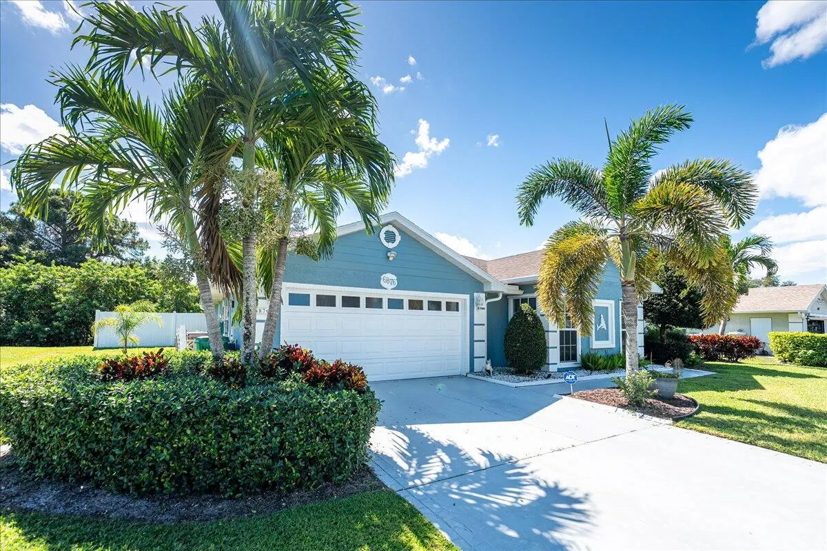 6876 Bronte Circle