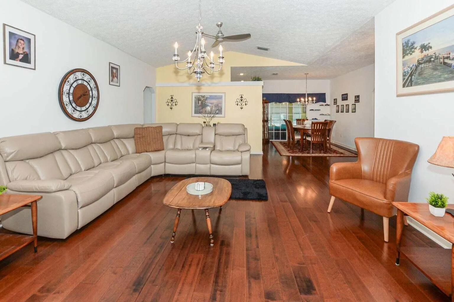6876 Bronte Circle