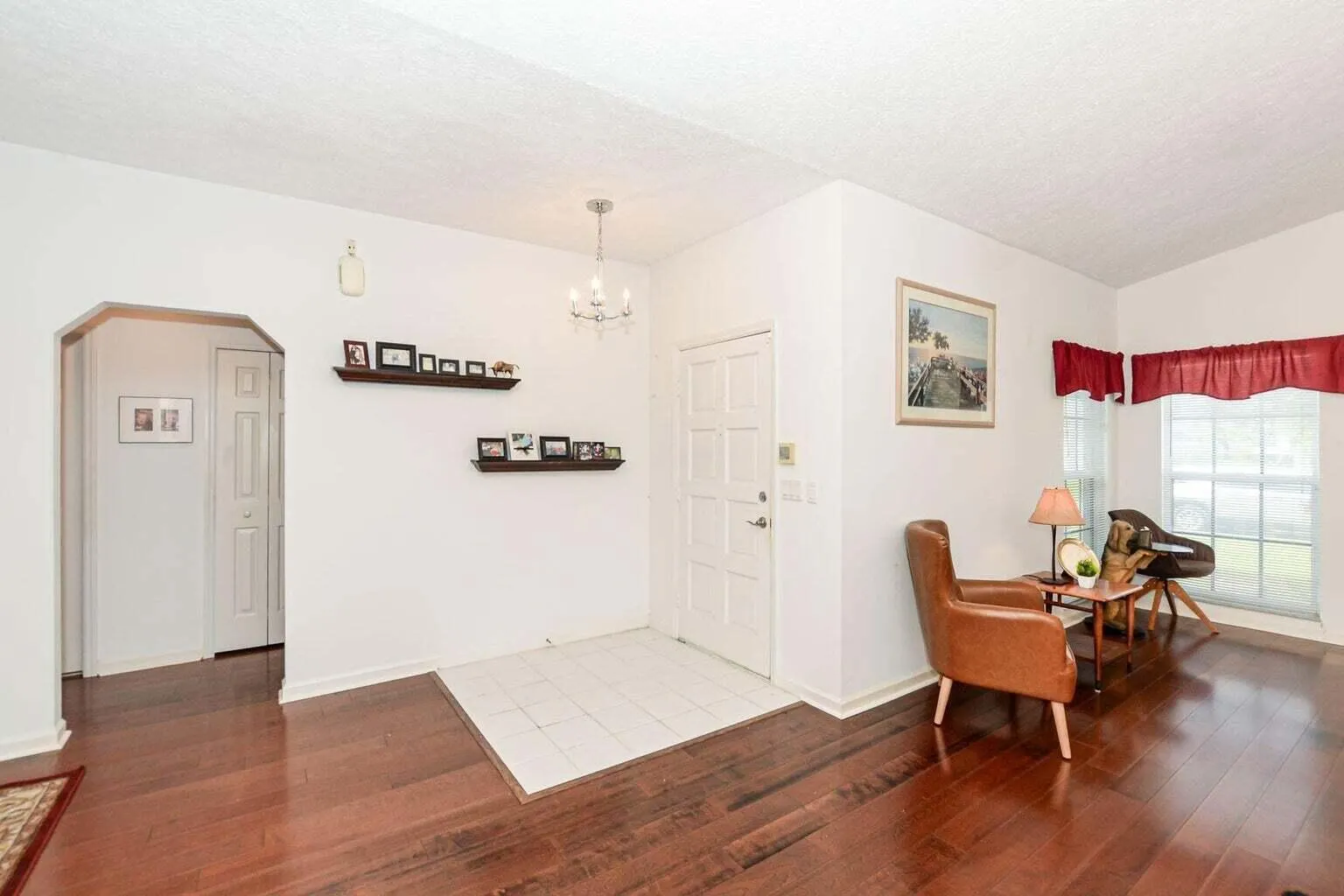 6876 Bronte Circle
