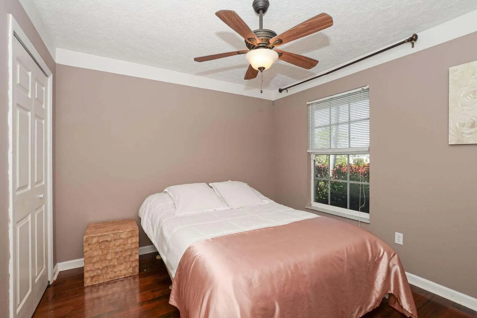 6876 Bronte Circle