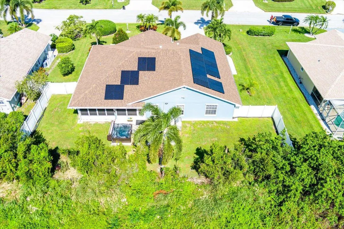 6876 Bronte Circle