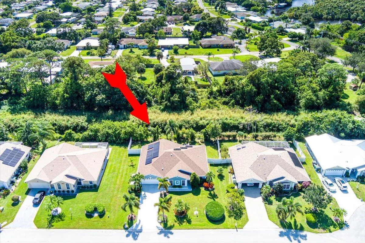 6876 Bronte Circle