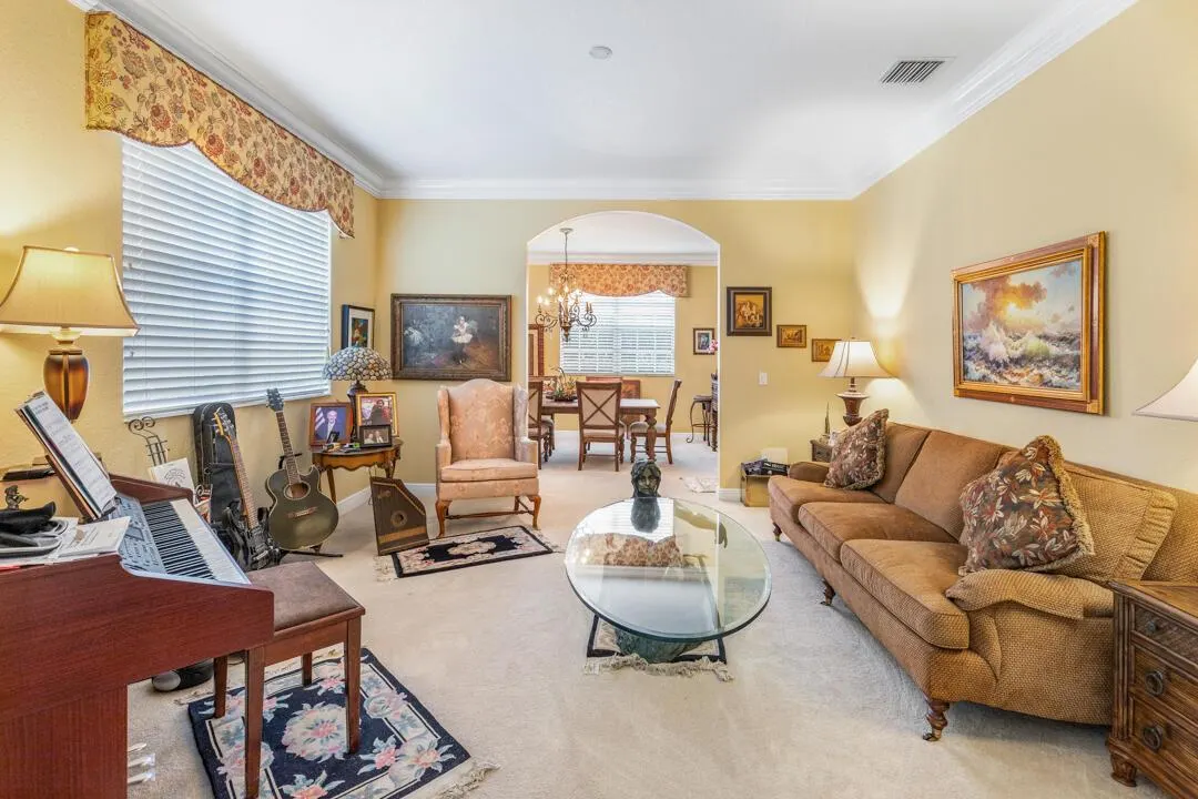 4989 SW Saint Creek Drive