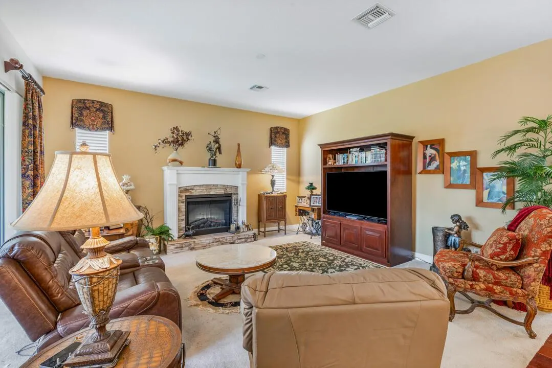 4989 SW Saint Creek Drive