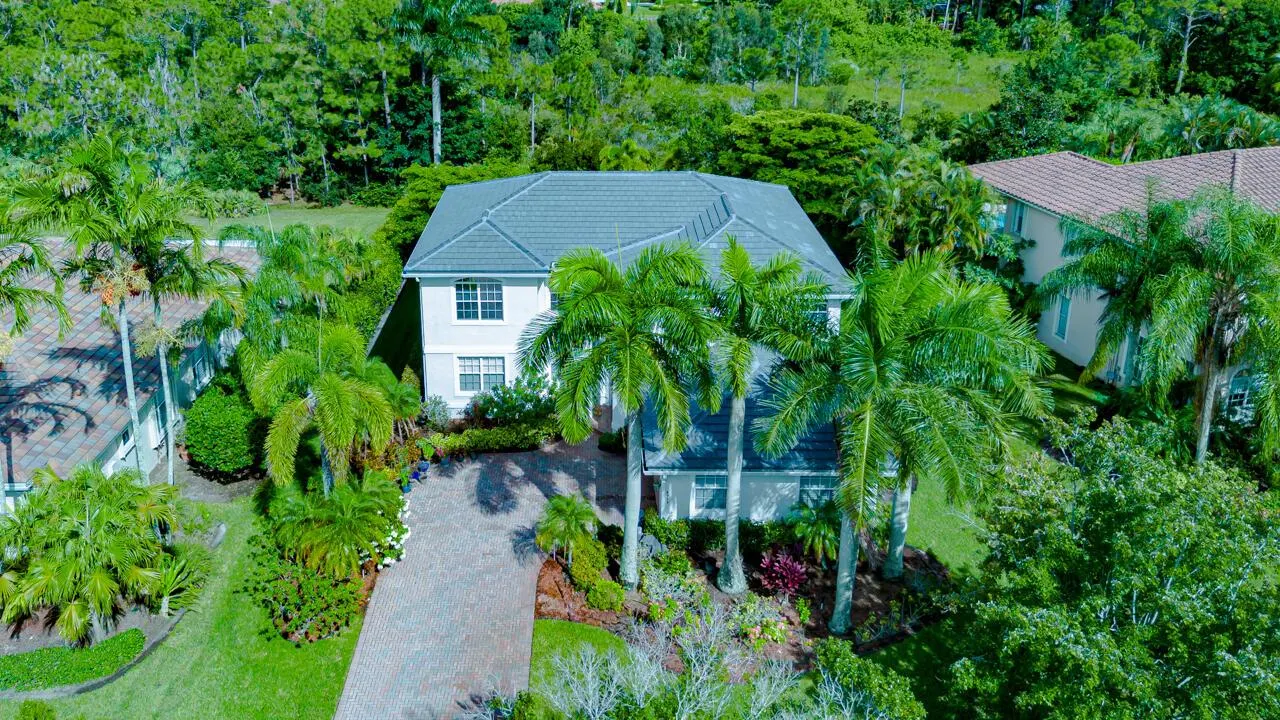 4989 SW Saint Creek Drive