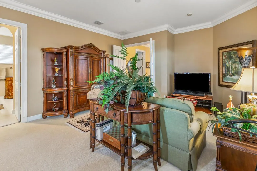 4989 SW Saint Creek Drive