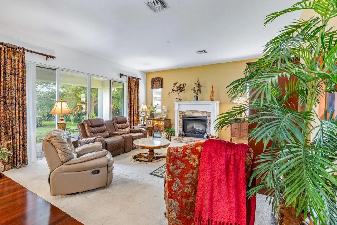 4989 SW Saint Creek Drive