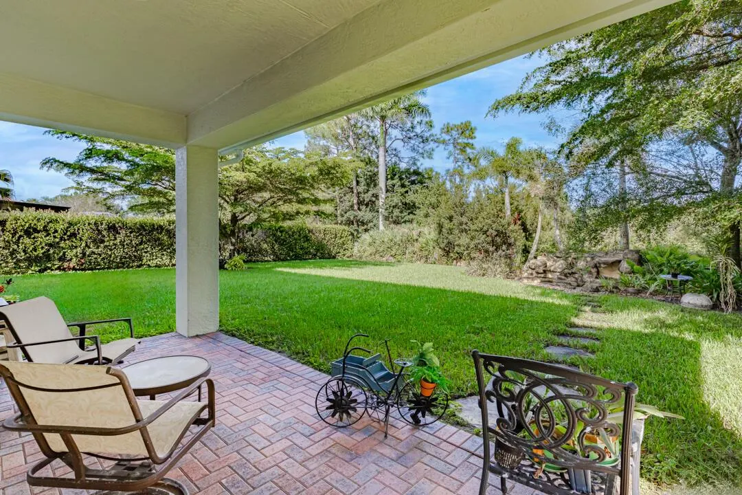 4989 SW Saint Creek Drive