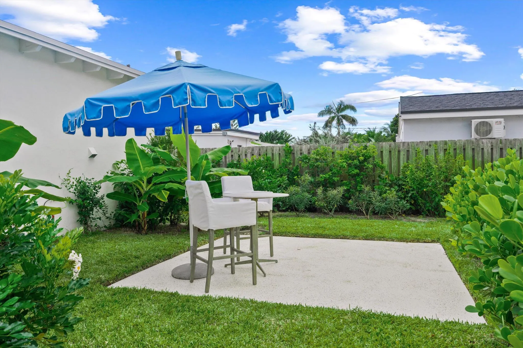 1131 N Ocean Breeze