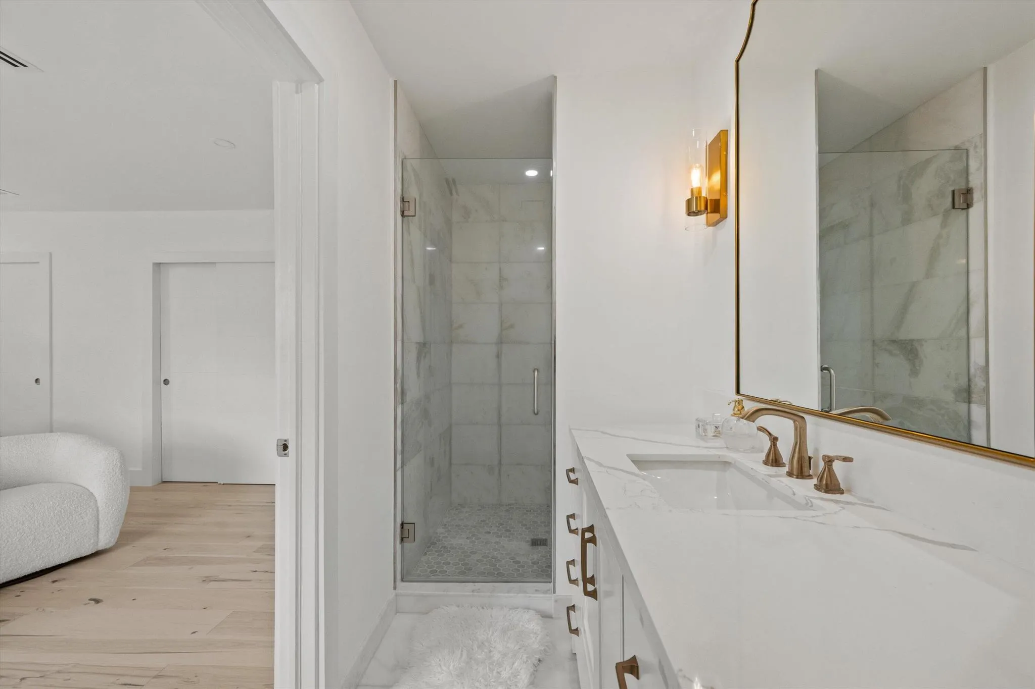 1131 N Ocean Breeze