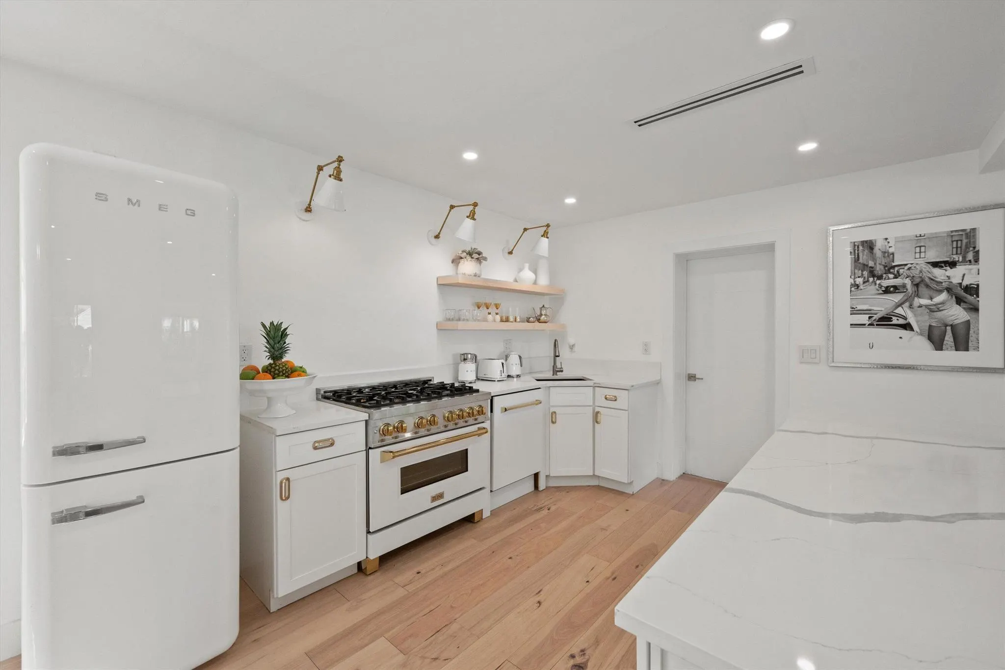 1131 N Ocean Breeze