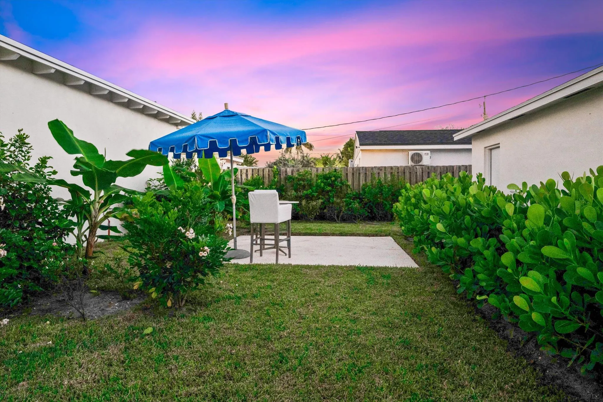 1131 N Ocean Breeze