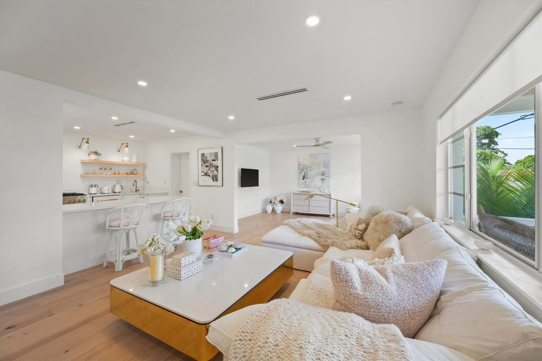 1131 N Ocean Breeze