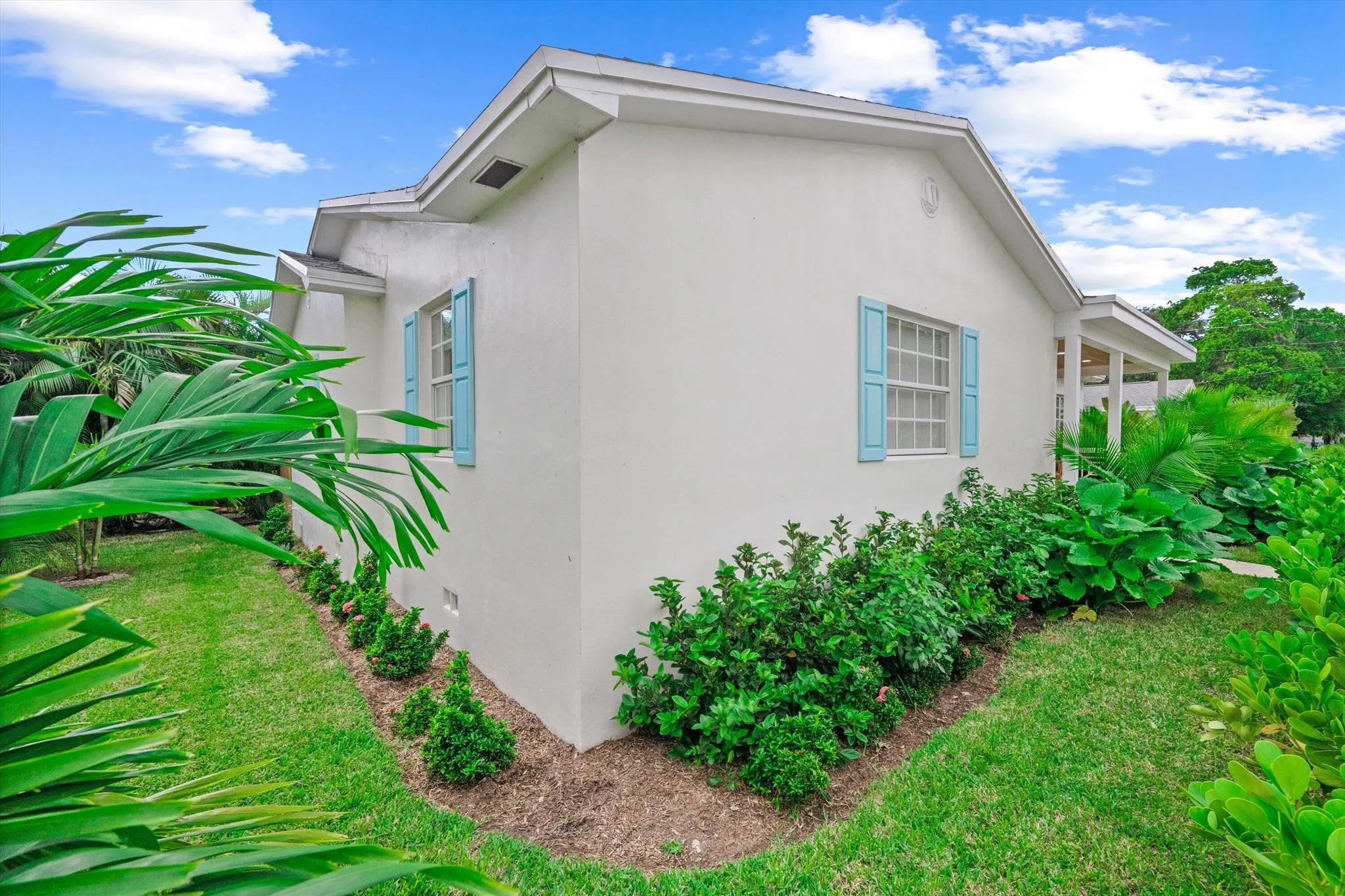 1131 N Ocean Breeze