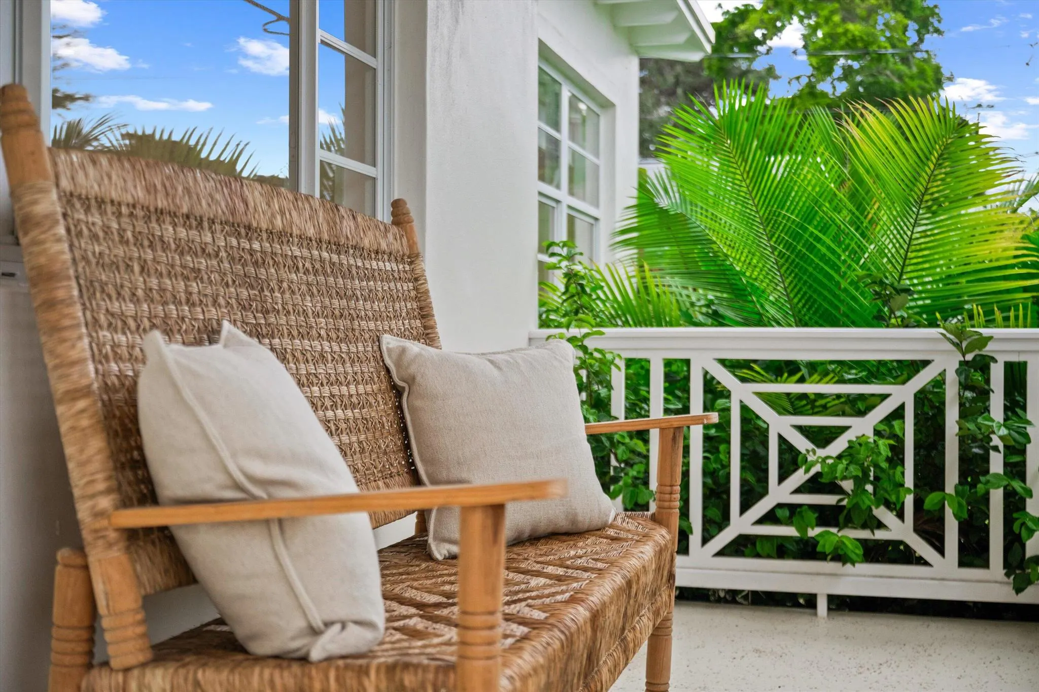 1131 N Ocean Breeze