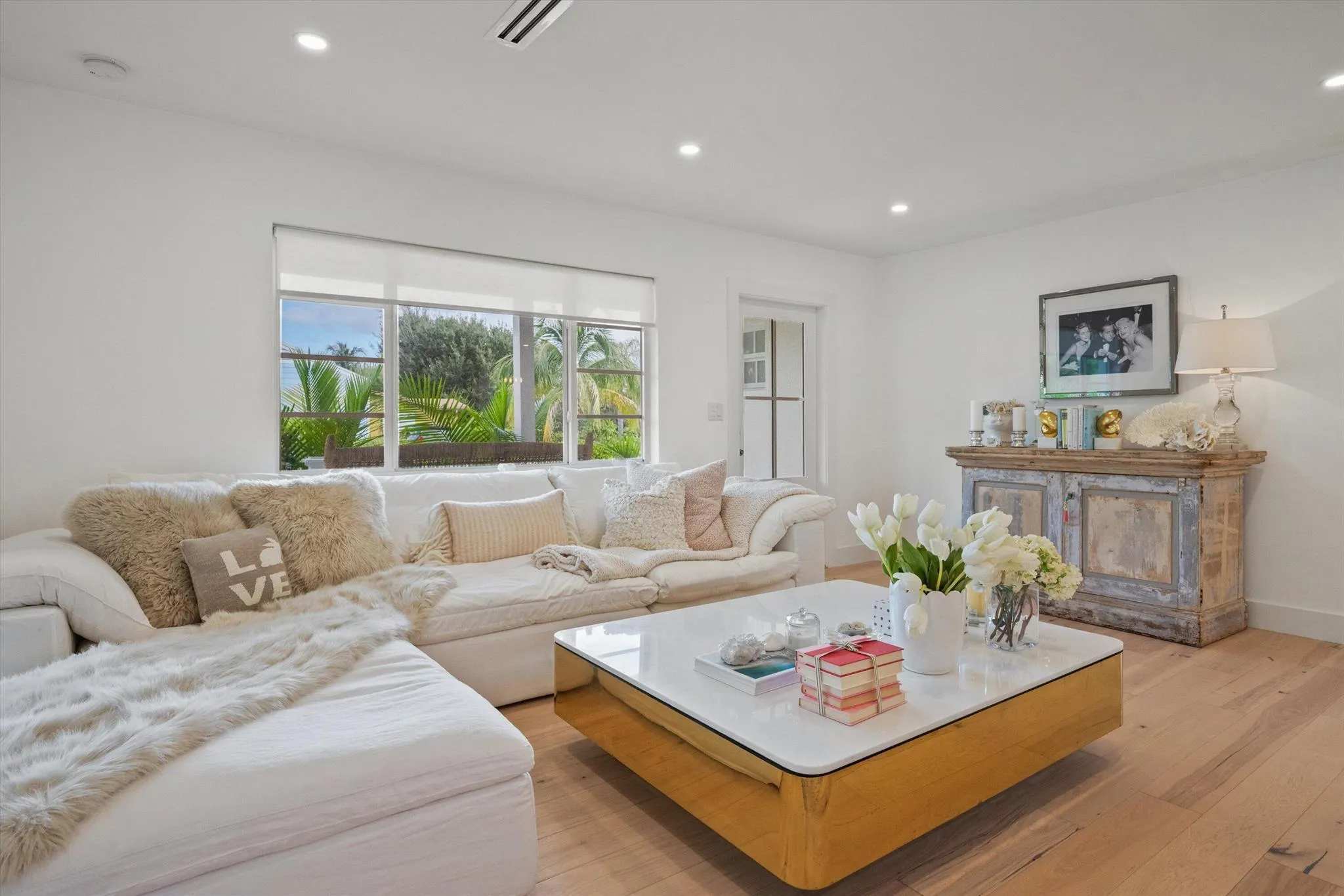 1131 N Ocean Breeze